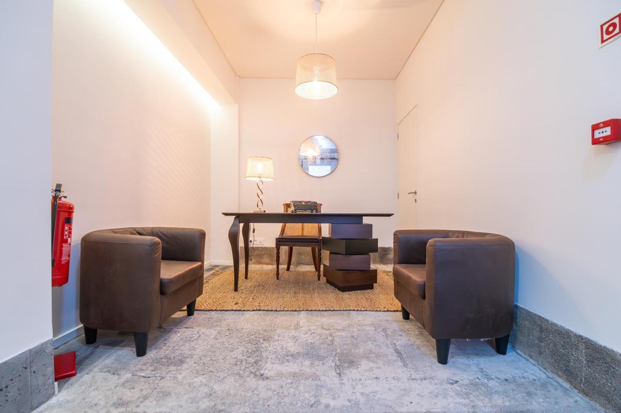 Azoriani City Hostel Ponta Delgada Bagian luar foto
