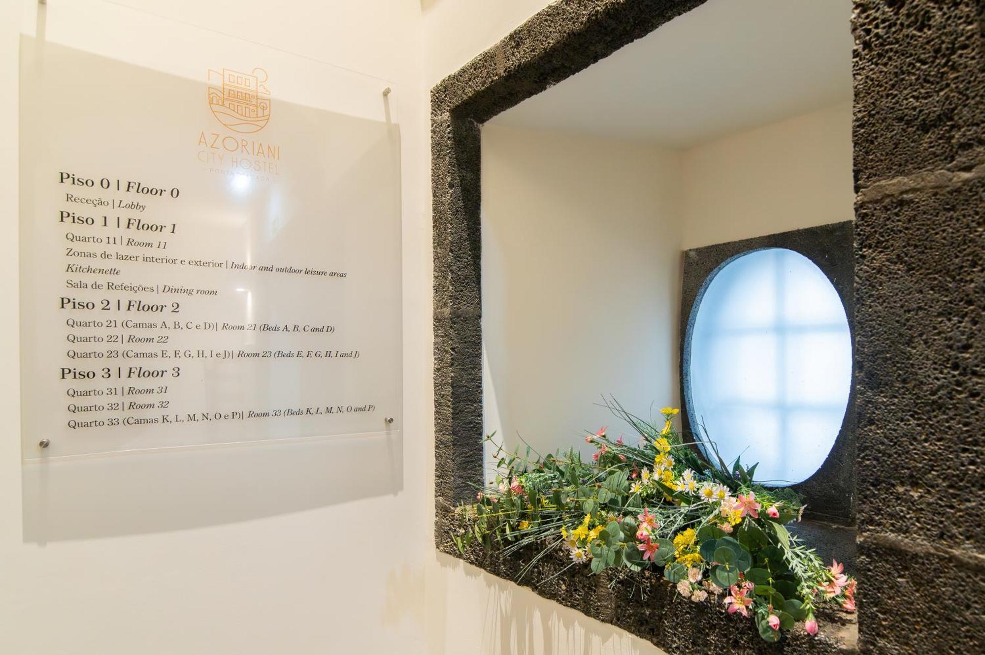 Azoriani City Hostel Ponta Delgada Bagian luar foto